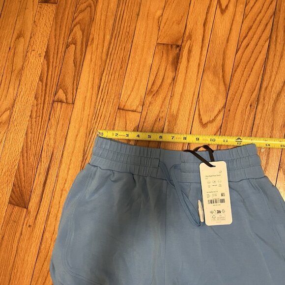 Varley NWT Ollie High Rise 3.5 Inch‎ Shorts in Azure Blue Size Small - Picture 9 of 9